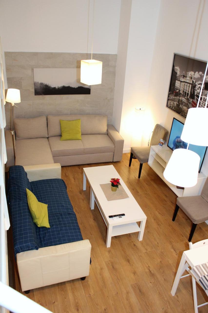 Apartamentos Clavero Málaga Exterior foto